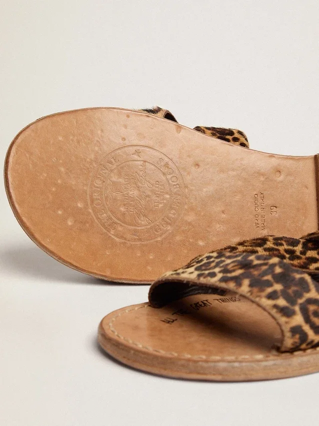 Damen-Flachsandalen «Margaret» aus Ponyfell mit Leopardenmuster