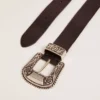 Damen-Gürtel aus schwarzem Leder mit silberverzierter Schnalle