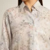 Damen-Hemd mit mehrfarbigem Blumen-Paillettenprint