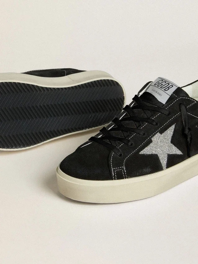 Damen-Hi Star aus schwarzem Wildleder mit silbernem Swarovski-Kristallstern