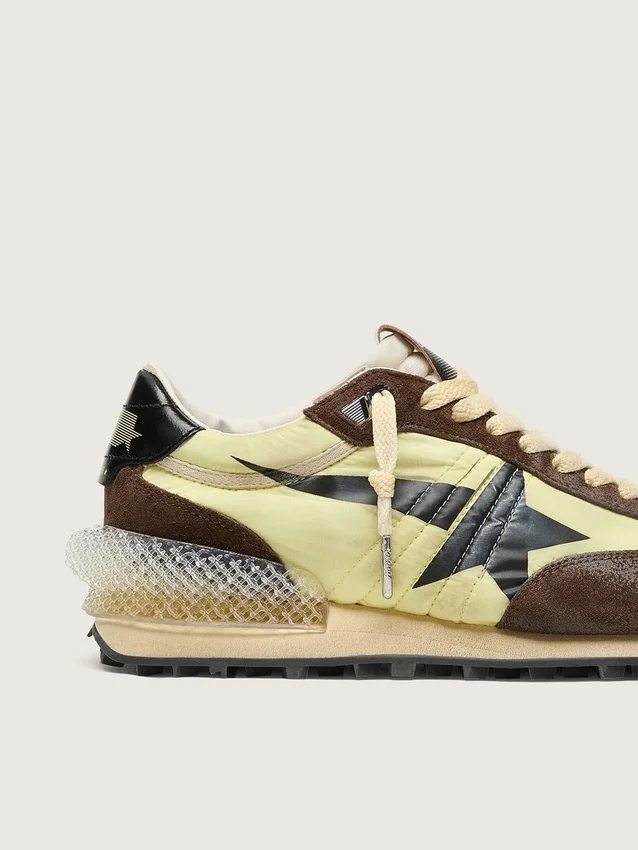 Damen-Marathon aus limettengrünem Nylon mit schwarzem Stern und braunen Wildledereinsätzen