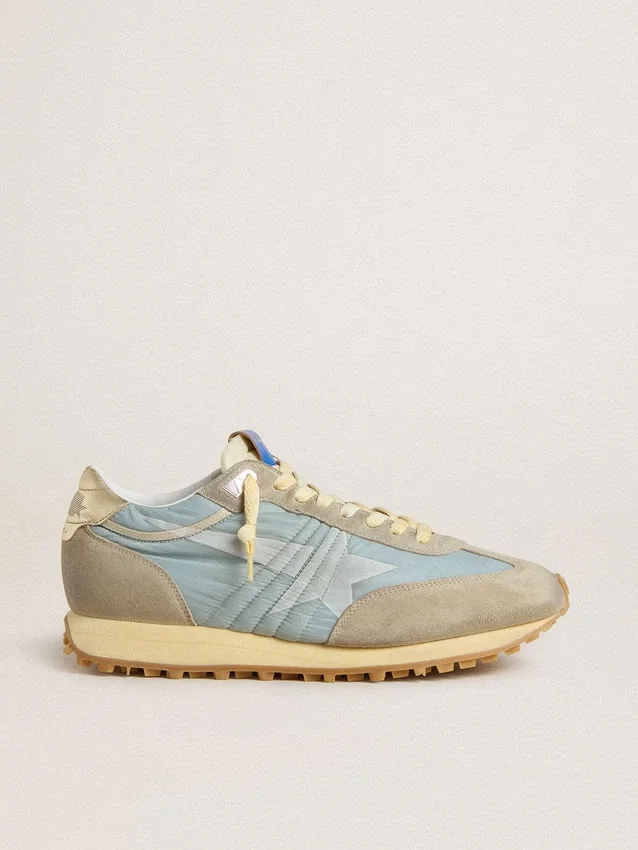 Damen-Marathon mit hellblauem Nylon-Obermaterial und pastellblauem Stern