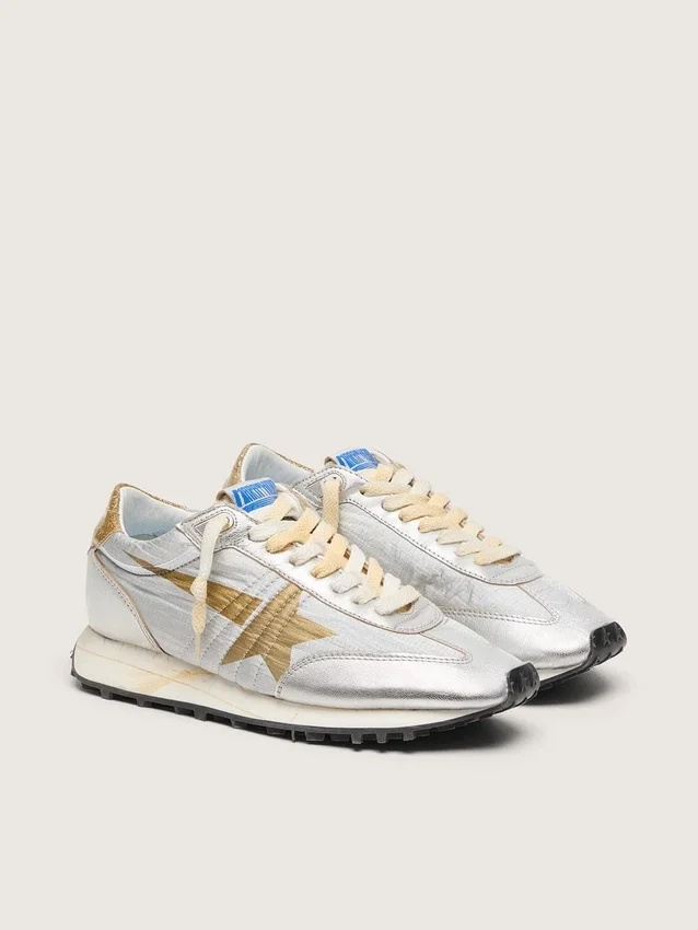 Damen-Marathon mit silbernem Ripstop-Nylon-Obermaterial und goldenem Stern