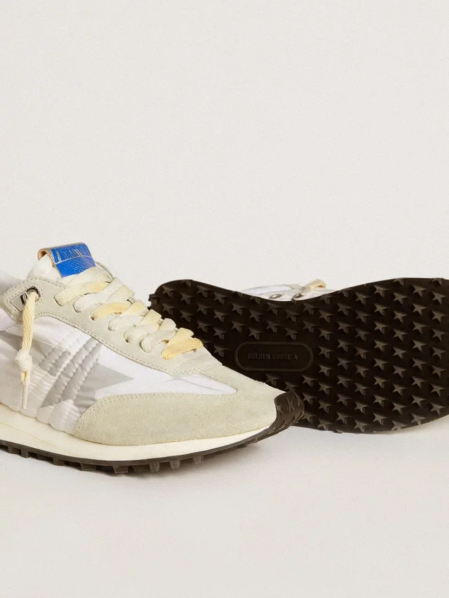 Damen-Marathon mit weissem Nylon-Obermaterial und silbernem Stern