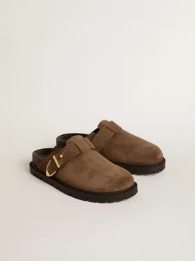 Damen-Sabot «Lucy» aus taubengrauem Wildleder mit goldfarbener Metallschnalle