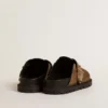 Damen-Sabot «Lucy» aus taubengrauem Wildleder mit goldfarbener Metallschnalle