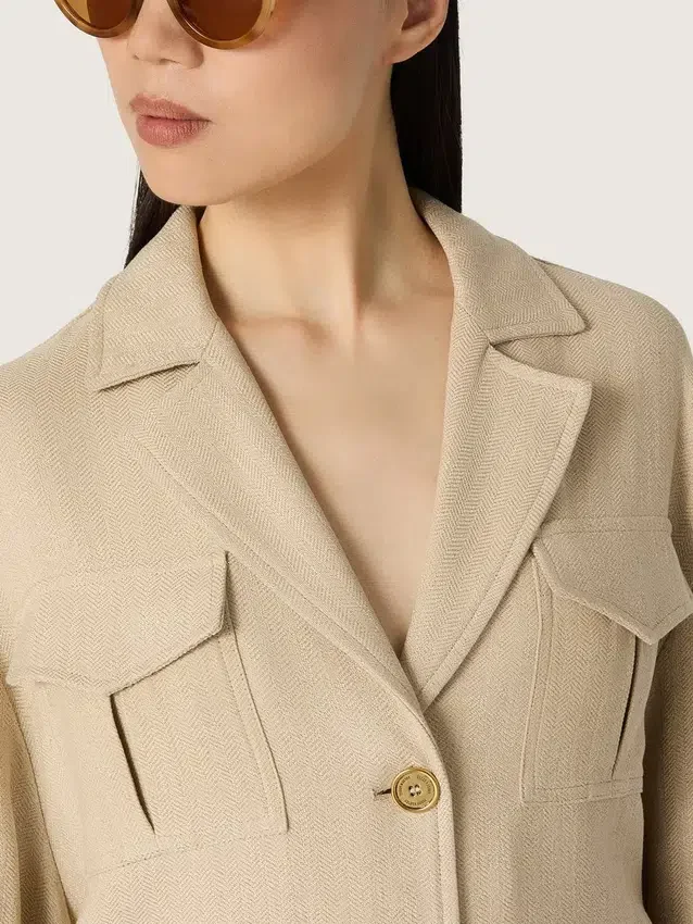Damen-Safarijacke aus beiger Viskose mit Mikro-Chevron-Muster