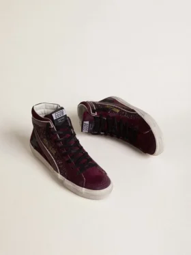 Damen-Slide aus Black-Cherry-Glitzer und Wildleder mit Lederstern und Metallic-Leder-Akzent