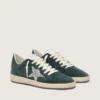 Damen-Sneaker «Ball Star» aus grünem Wildleder mit silbernem Glitzerstern