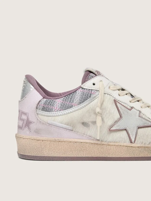 Damen-Sneaker «Ball Star LAB» aus weissem Nylon und Ponyfell mit silbernem Stern und lila Einsätzen