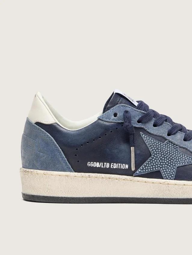 Damen-Sneaker «Ball Star LTD» aus dunkelblauem Leder mit hellblauem Swarovski-Kristallstern und Wildledereinsätzen