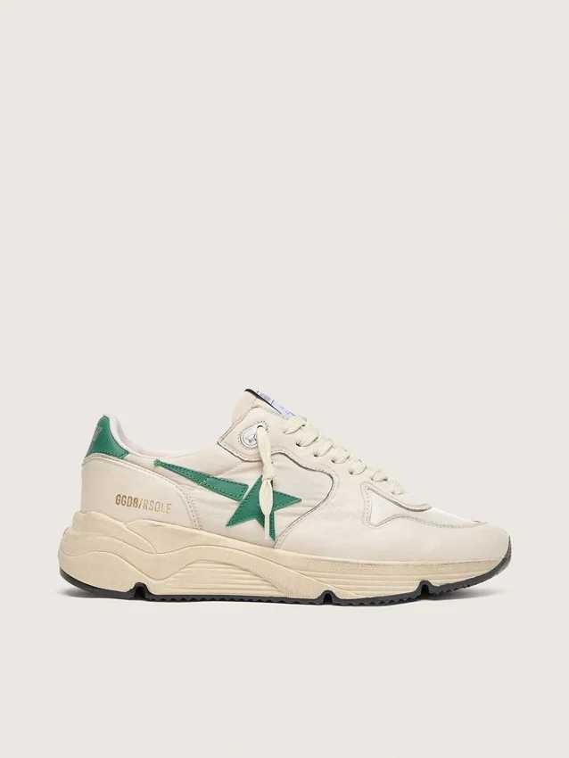 Damen-Sneaker mit Running Sole aus cremefarbenem Nylon und Leder mit grünem Lederstern
