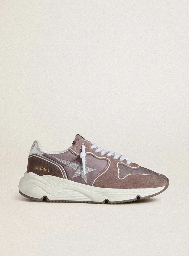Damen-Sneaker mit Running Sole aus lavendelfarbenem Nylon und Wildleder mit aufgedrucktem Stern und silberner Lederlasche an der Ferse