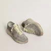 Damen-Sneaker «Running Sole» aus grauem Wildleder mit grauem Wildlederstern und Fersenlasche