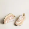 Damen-Sneaker «Running Sole» aus Mesh und Wildleder mit rosa Stern und silberner Fersenlasche
