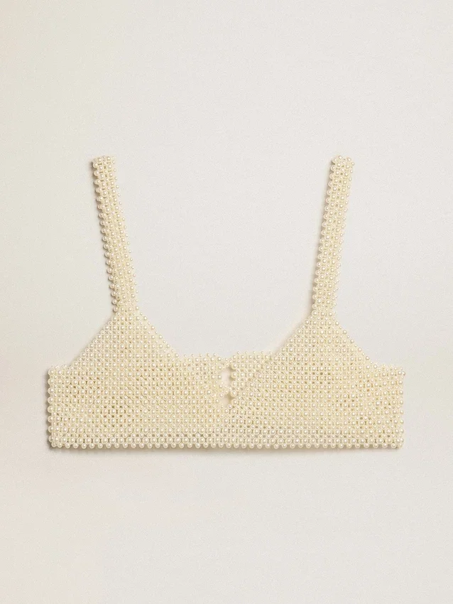 Damen-Top mit Perlenkette