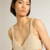 Damen-Top mit Perlenkette