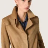 Damen-Trenchcoat mit Gürtel aus sandfarbenem Wildleder
