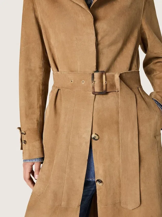 Damen-Trenchcoat mit Gürtel aus sandfarbenem Wildleder