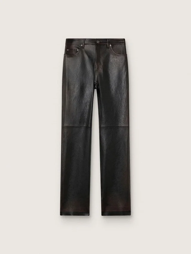 Damenhose aus dunkelburgunderrotem Nappaleder mit Vintage-Optik