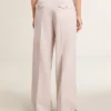 Damenhose aus rosa, tailliertem Wollstoff