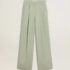 Damenhose aus salbeigrüner Wolle