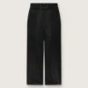 Damenhose aus schwarzem Baumwoll-Denim mit Lived-In-Optik