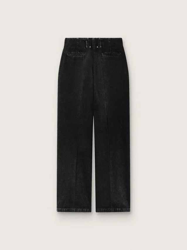 Damenhose aus schwarzem Baumwoll-Denim mit Lived-In-Optik