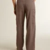 Damenhose aus Wollmischung in hellbraunem Mikro-Chevron-Muster