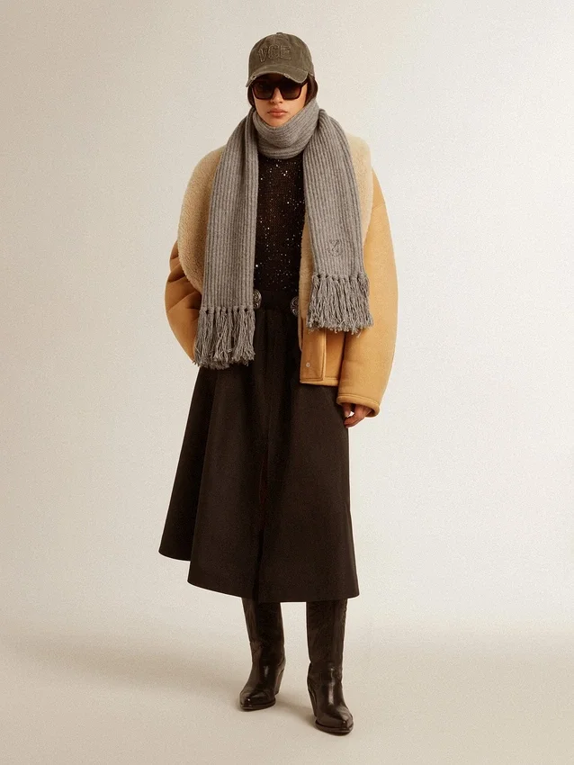 Damenjacke aus Schafsfell mit breitem Shearling-Schalkragen