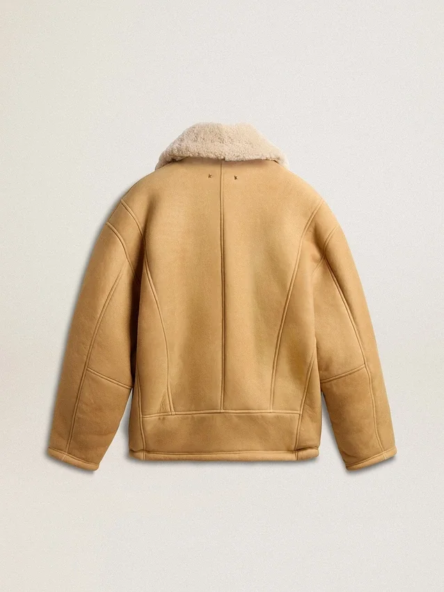 Damenjacke aus Schafsfell mit breitem Shearling-Schalkragen