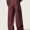 Damenjeans aus burgunderrotem Denim