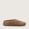 Damenmodell «Tierra» aus tabakfarbenem Wildleder mit Blumenmotiv und Nieten