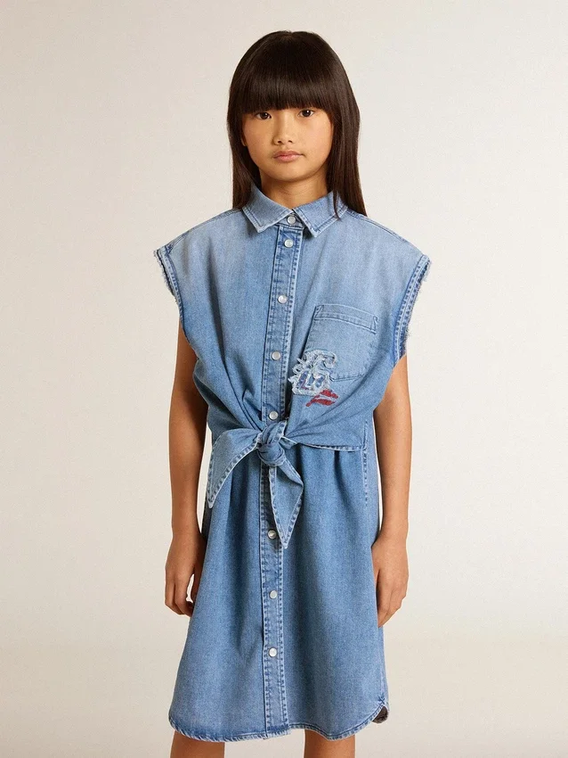 Denim-Kleid für Mädchen mit Knoten vorne und Stickerei