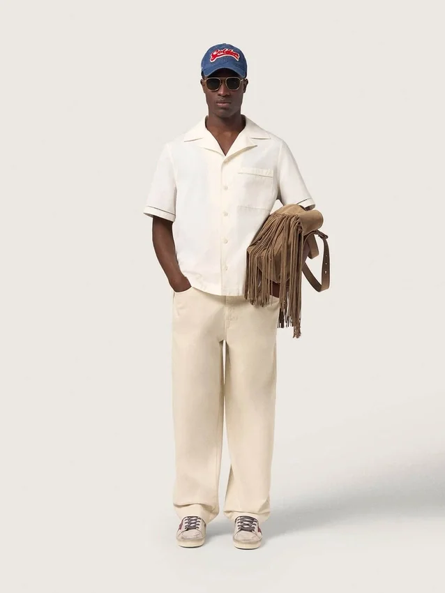 Denimblaue Baseballkappe mit rot-weissem Frottee-«Golden»-Aufnäher