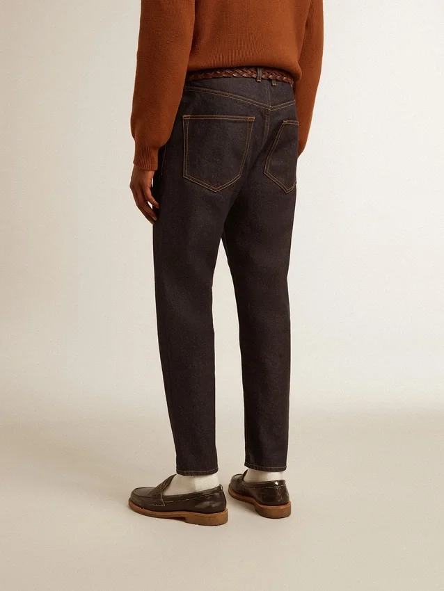Dunkelblaue Herrenjeans aus One-Wash-Denim