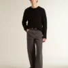 Dunkelgraue Herrenjeans aus Denim mit Twist-Crease-Waschung
