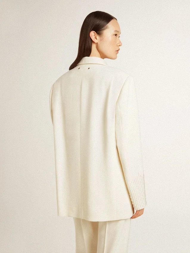 Einfädige Oversize-Jacke in Weiss mit Seidenoptik und Stickerei