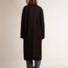 Einreihiger Cocoon-Mantel für Damen aus dunkelblauer Wolle mit goldenem Knopf