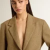 Einreihiger Damen-Blazer in sandfarbenem Fischgrätenmuster