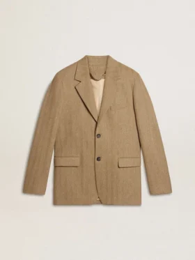 Einreihiger Herren-Blazer aus einer sandfarbenen Leinenmischung mit Chevron-Muster.