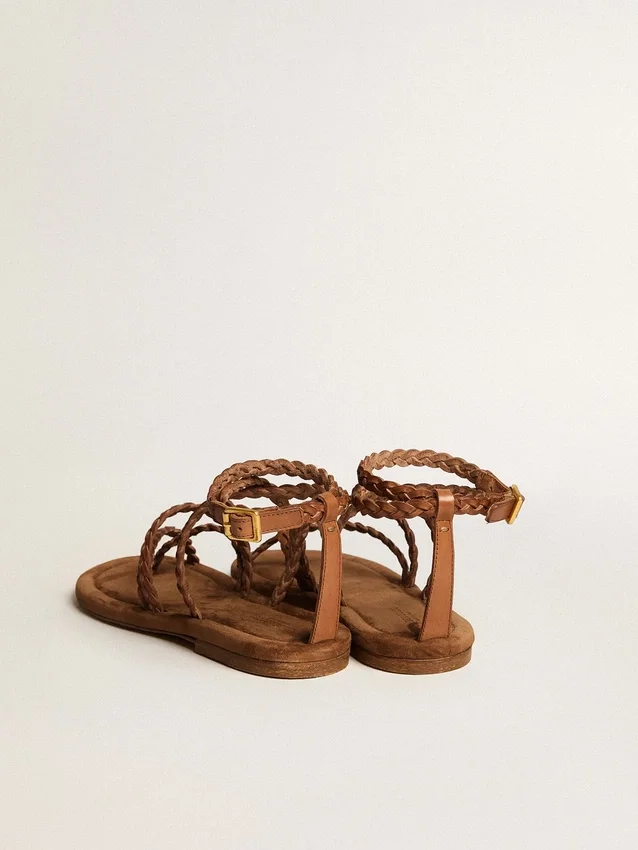 Flache Penelope-Sandalen für Damen aus tabakfarbenem Leder mit Wildledersohle