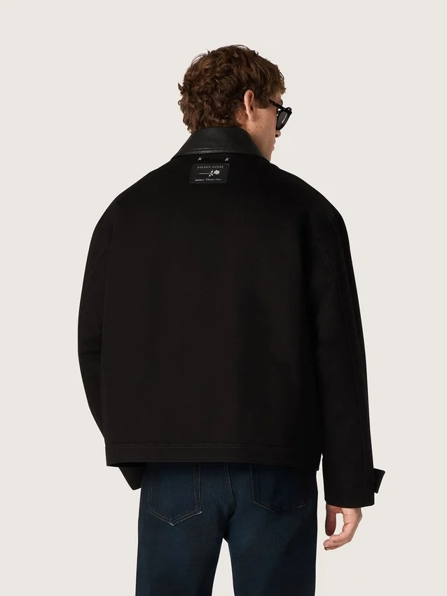 Gepolsterte Herren-Kurzjacke aus schwarzer Baumwolle mit Lederkragen