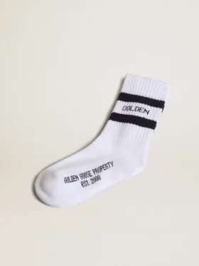 Gerippte Socken mit marineblauen Streifen und Logo