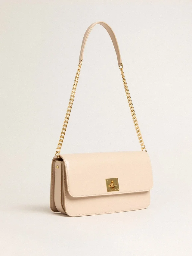 Gioia-Tasche aus hellrosa genarbtem Leder mit goldenen Details