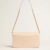 Gioia-Tasche aus hellrosa genarbtem Leder mit goldenen Details