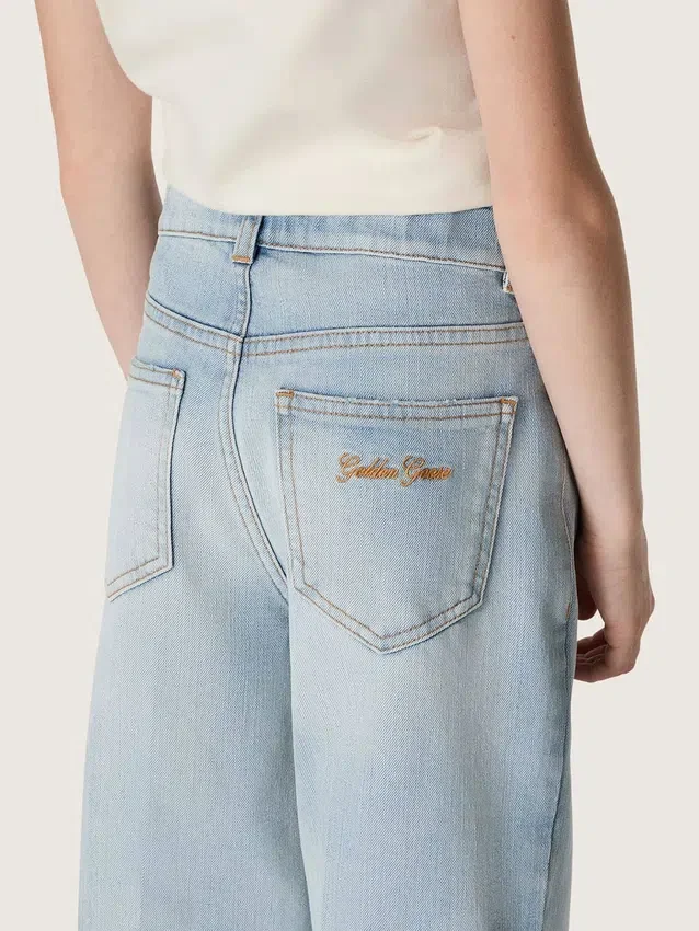 Goldene Bootcut-Jeans für Mädchen aus hellblauem Denim mit gesticktem Logo