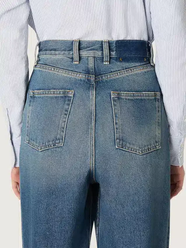 Goldene Boyfriend-Jeans für Damen aus hellblauem, stonewashed Denim