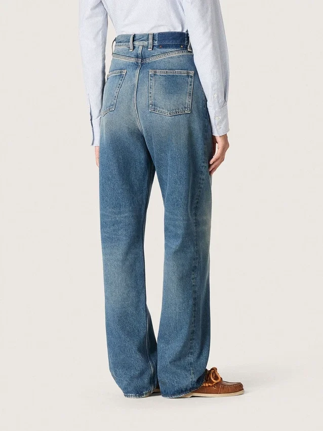 Goldene Boyfriend-Jeans für Damen aus hellblauem, stonewashed Denim