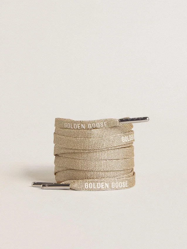 Goldfarbene Lurex-Schnürsenkel mit kontrastierendem weissem Logo